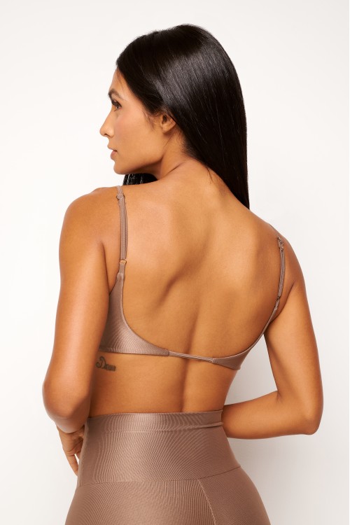 Top Castanho Fit com Decote Essence