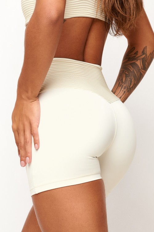 Short Cream EveryMove